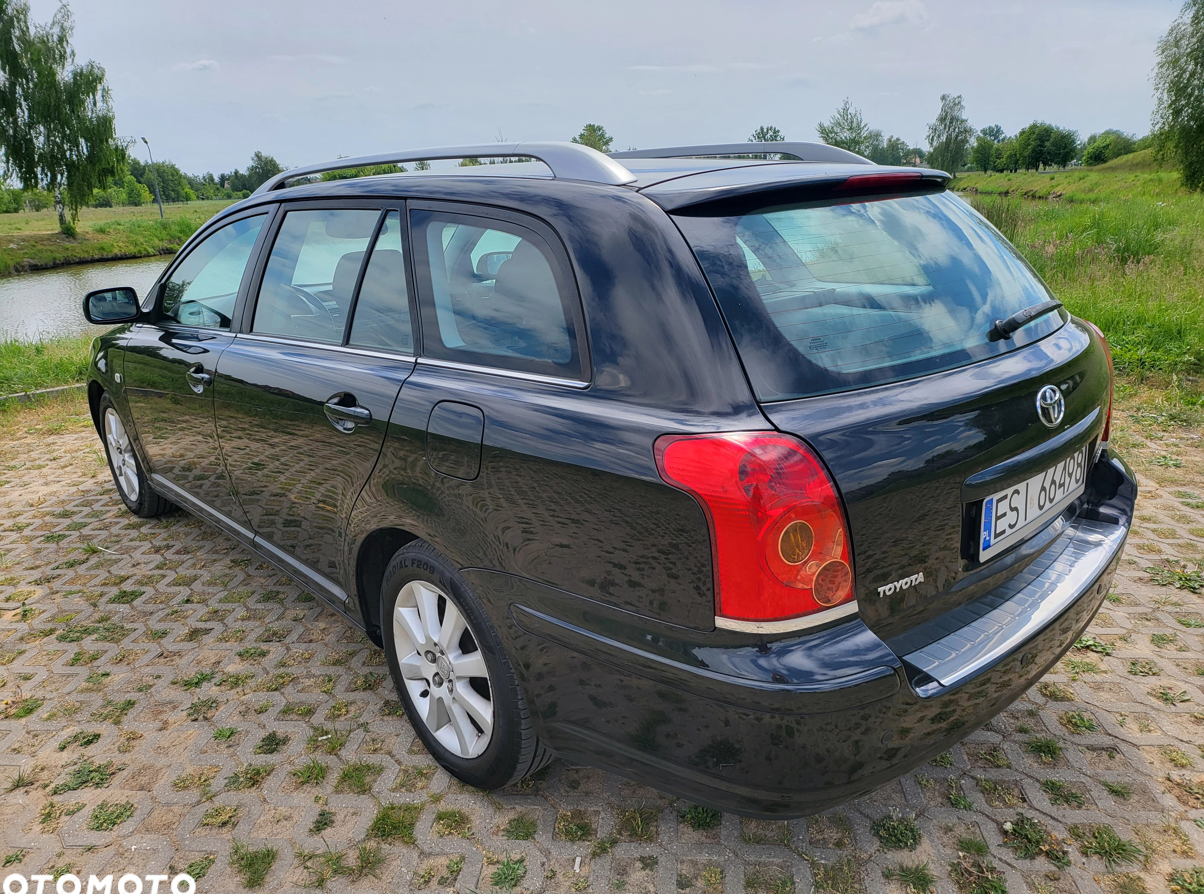 Toyota Avensis cena 11909 przebieg: 289000, rok produkcji 2004 z Sieradz małe 436